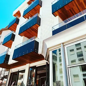 Montecarlo - Vista Mare Con Piscina & Area Fitness 3* Riccione