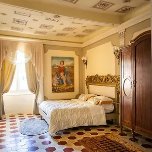 palazzo-lari-luxury-accommodation.hotelitalianriviera.com/
