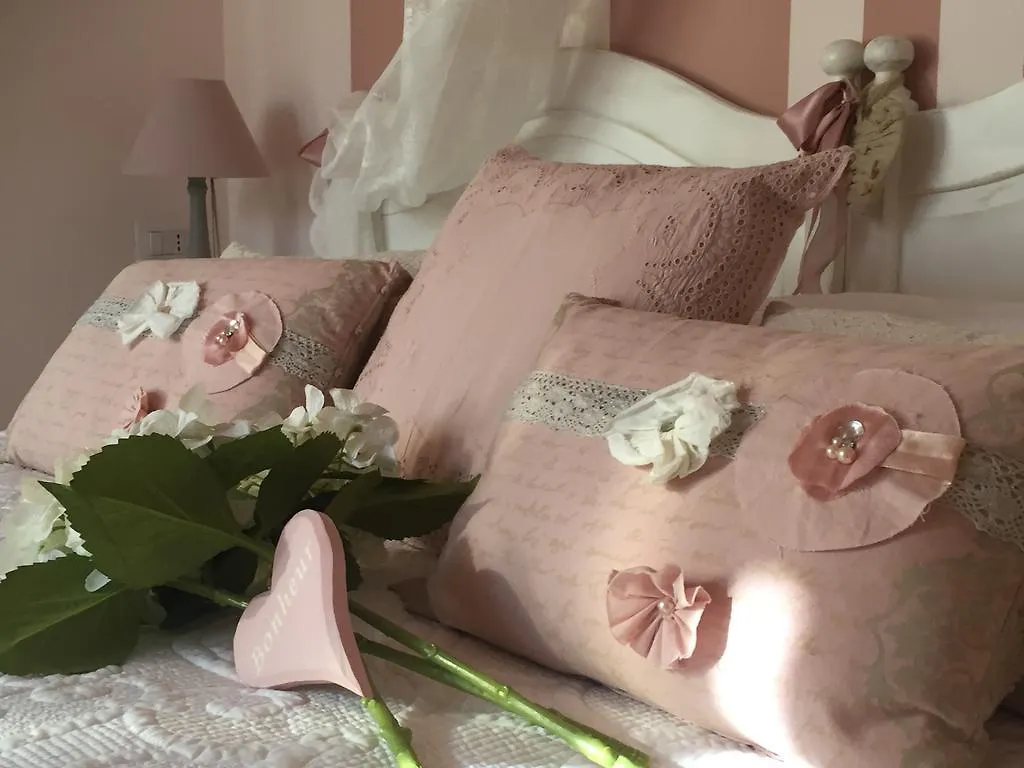 B&B La Casa Di Pamela Casciago Couette-café