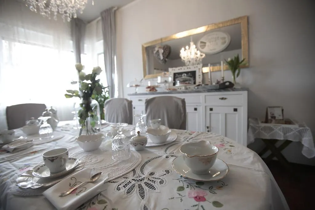 B&B La Casa Di Pamela Casciago Couette-café
